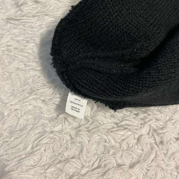 Adidas Black Beanie - Picture 7 of 8
